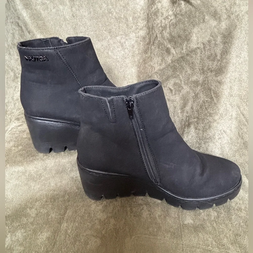NAUTICA Laurette Size9 Women’s Black Faux Suede Wedge Heel Ankle Boot w/ zipper - Picture 3 of 16